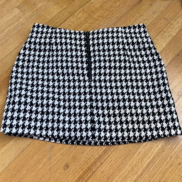 Topshop Checkered Mini Skirt - Picture 5 of 7
